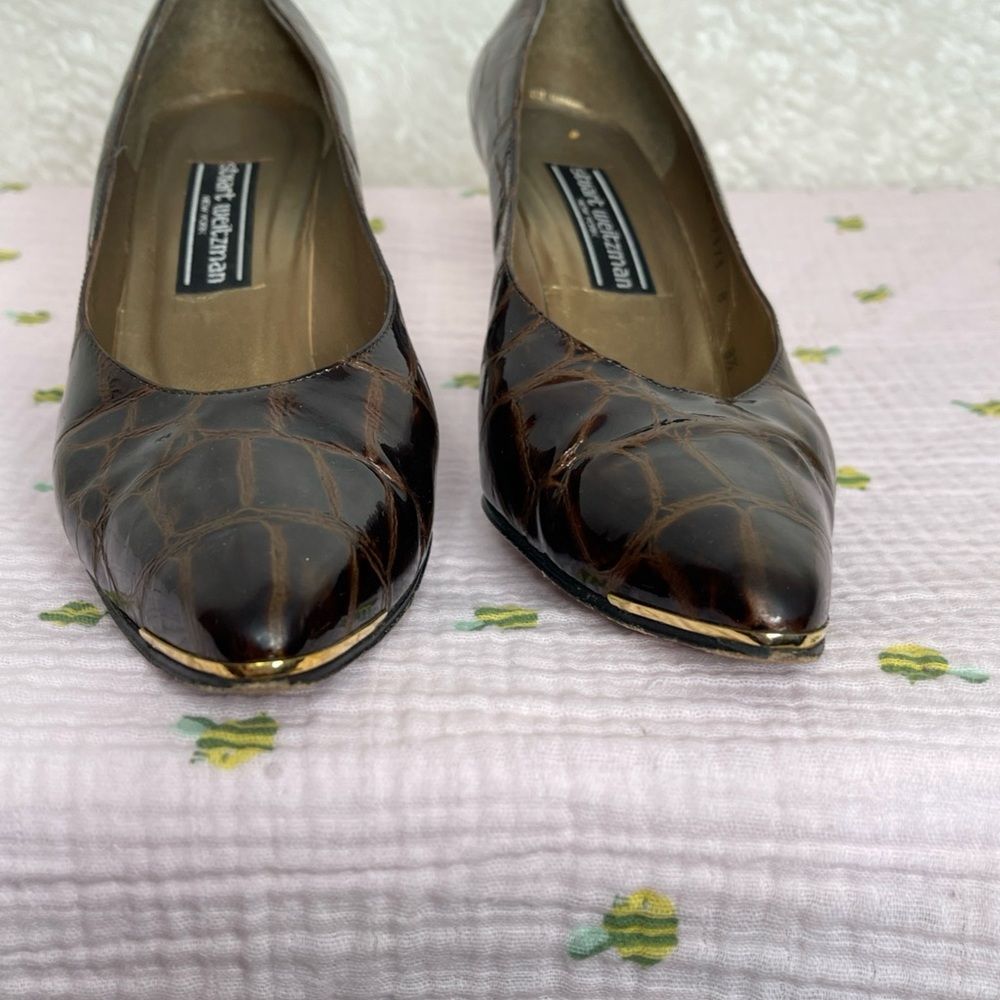 Stuart Weitzman Embossed Brown Patent Leather Pumps Size 8.5 - Picture 5 of 11